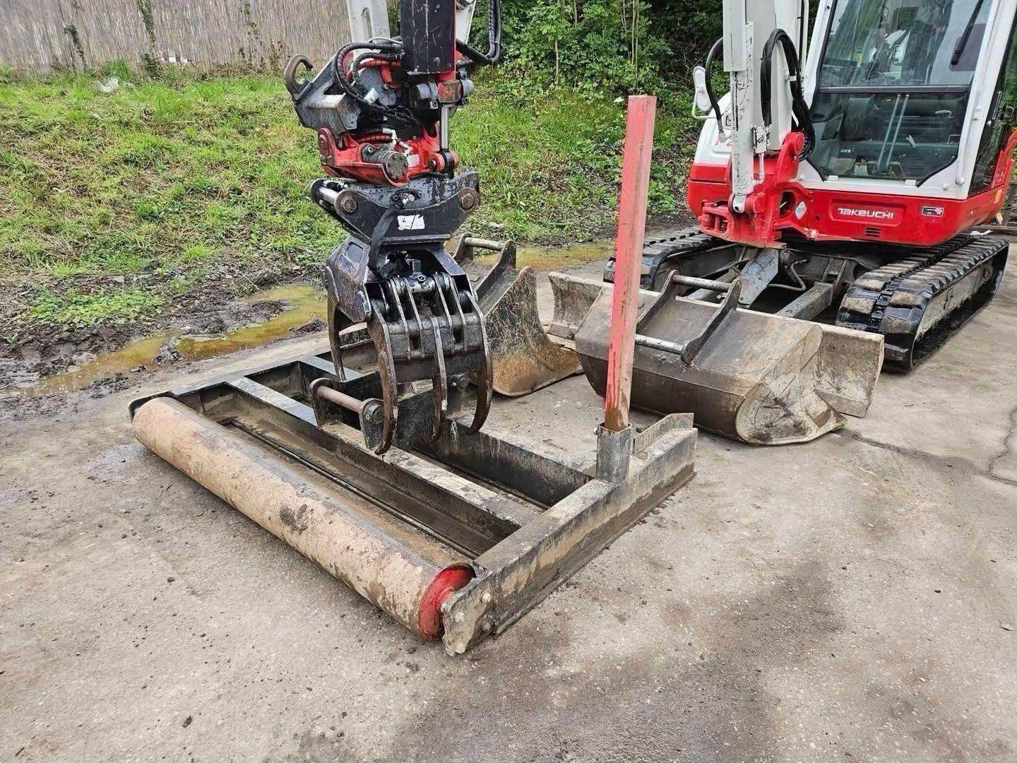 Pelle TAKEUCHI TB260 - 6 Tonnes - 2016