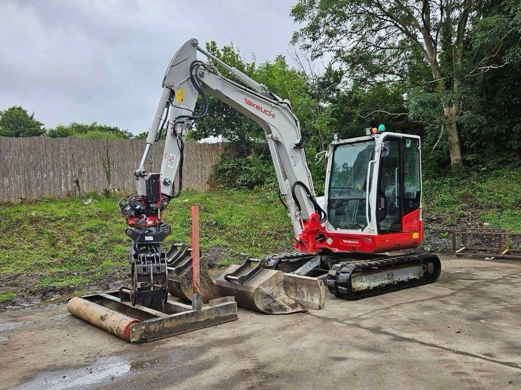 Pelle TAKEUCHI TB260 - 6 Tonnes - 2016