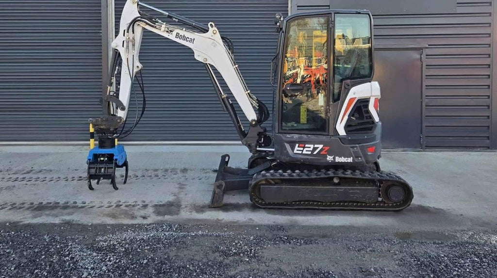 Mini pelle BOBCAT E27z - 2,7 Tonnes - 2019 + Pince à grume rotative