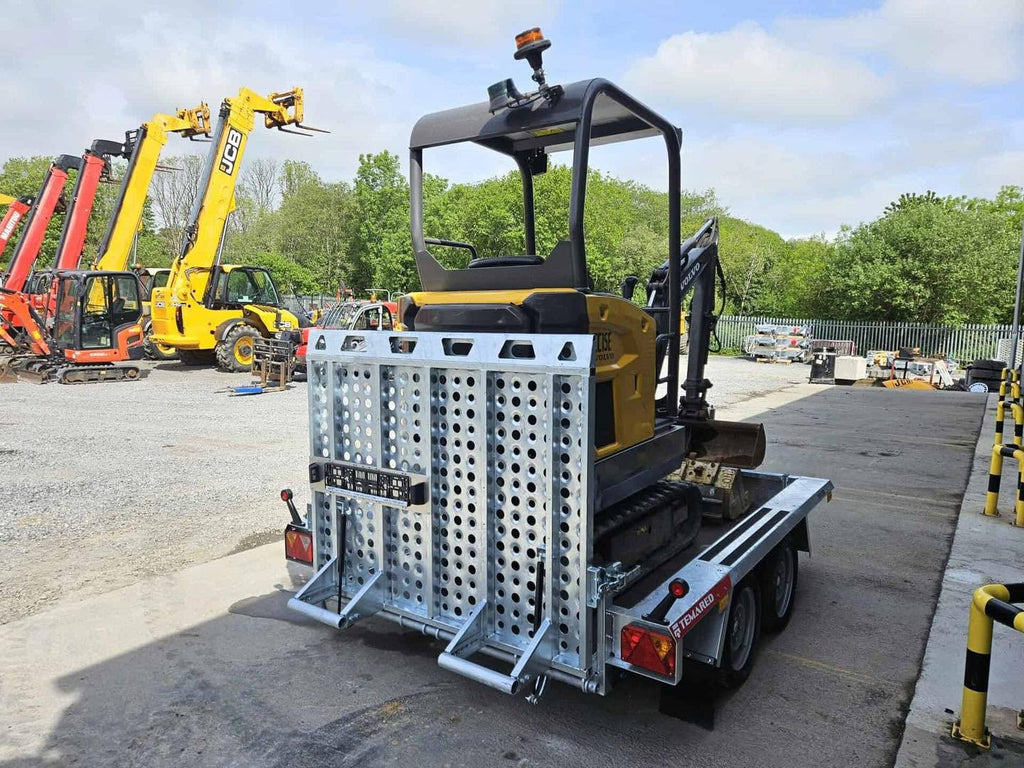 Mini Pelle VOLVO - 1,5 Tonne - 2019 + Remorque Temared