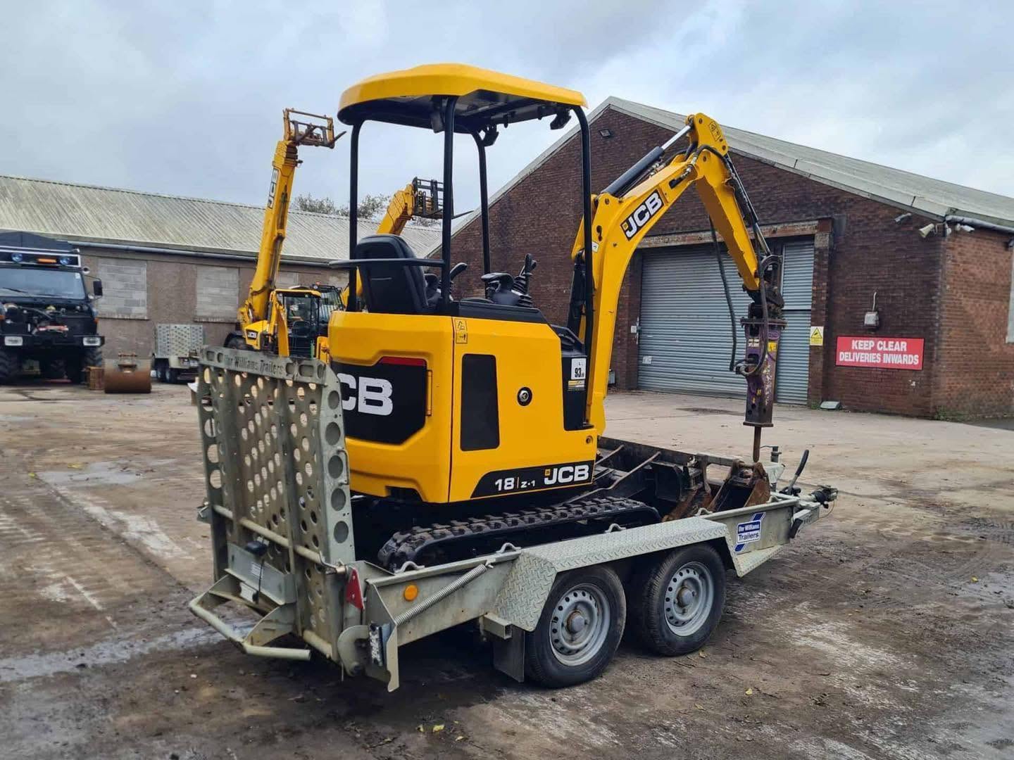 Mini pelle JCB 18Z - 1,8 Tonne - 2021 + Remorque IFOR Williams
