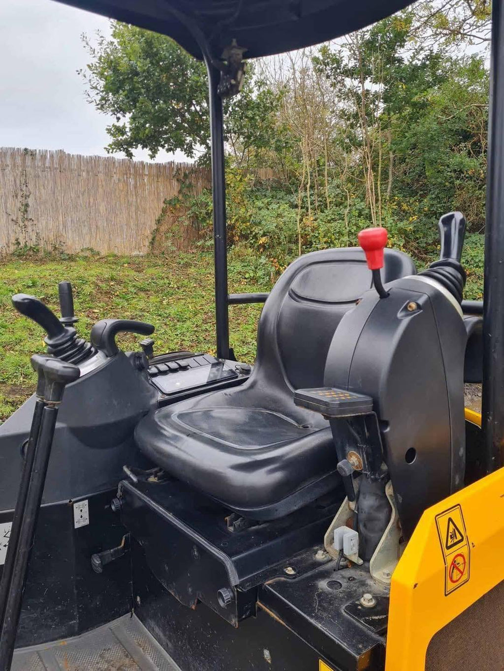 Mini pelle JCB 18Z - 1,8 Tonne - 2021 + Remorque IFOR Williams