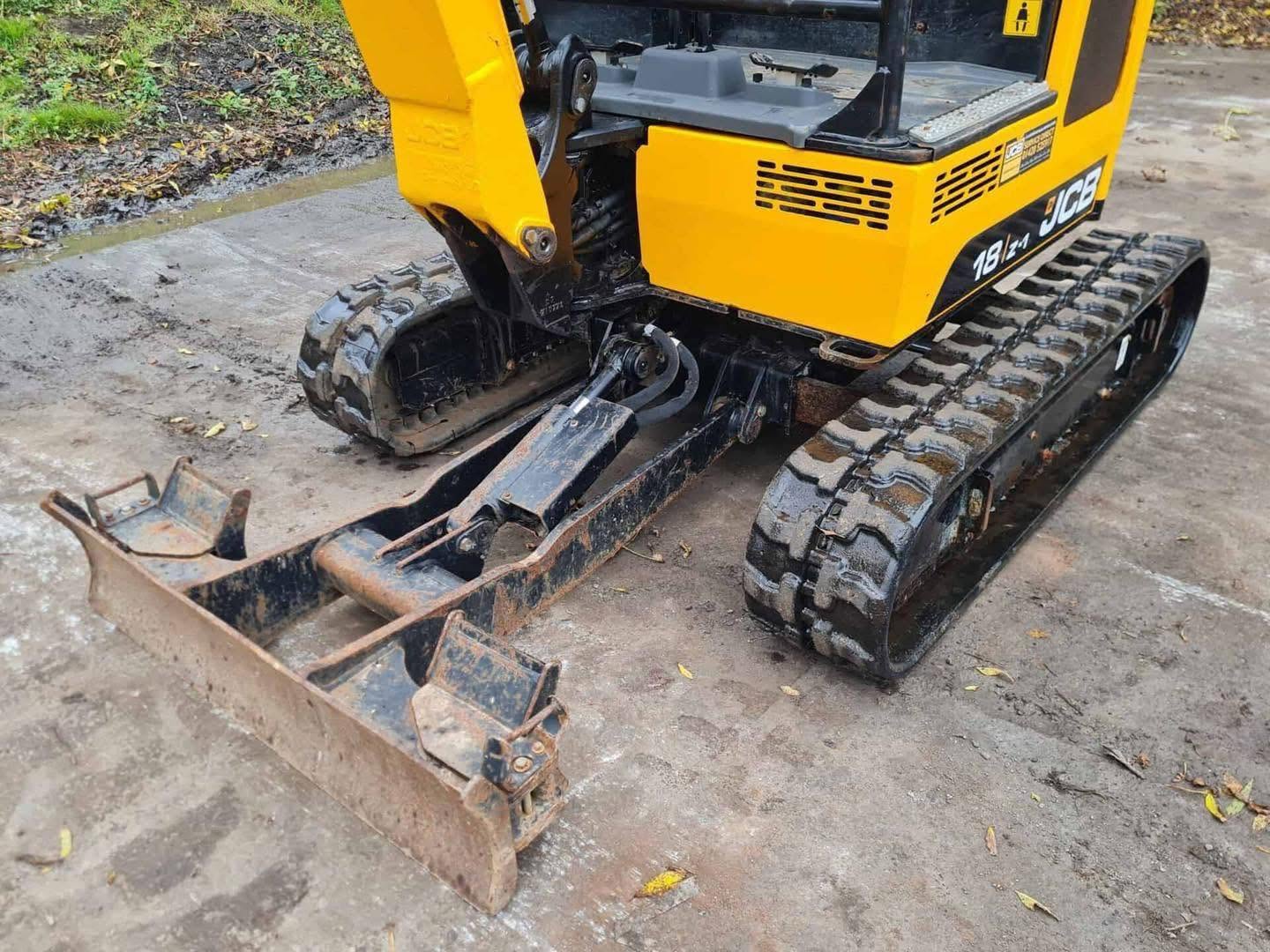Mini pelle JCB 18Z - 1,8 Tonne - 2021 + Remorque IFOR Williams