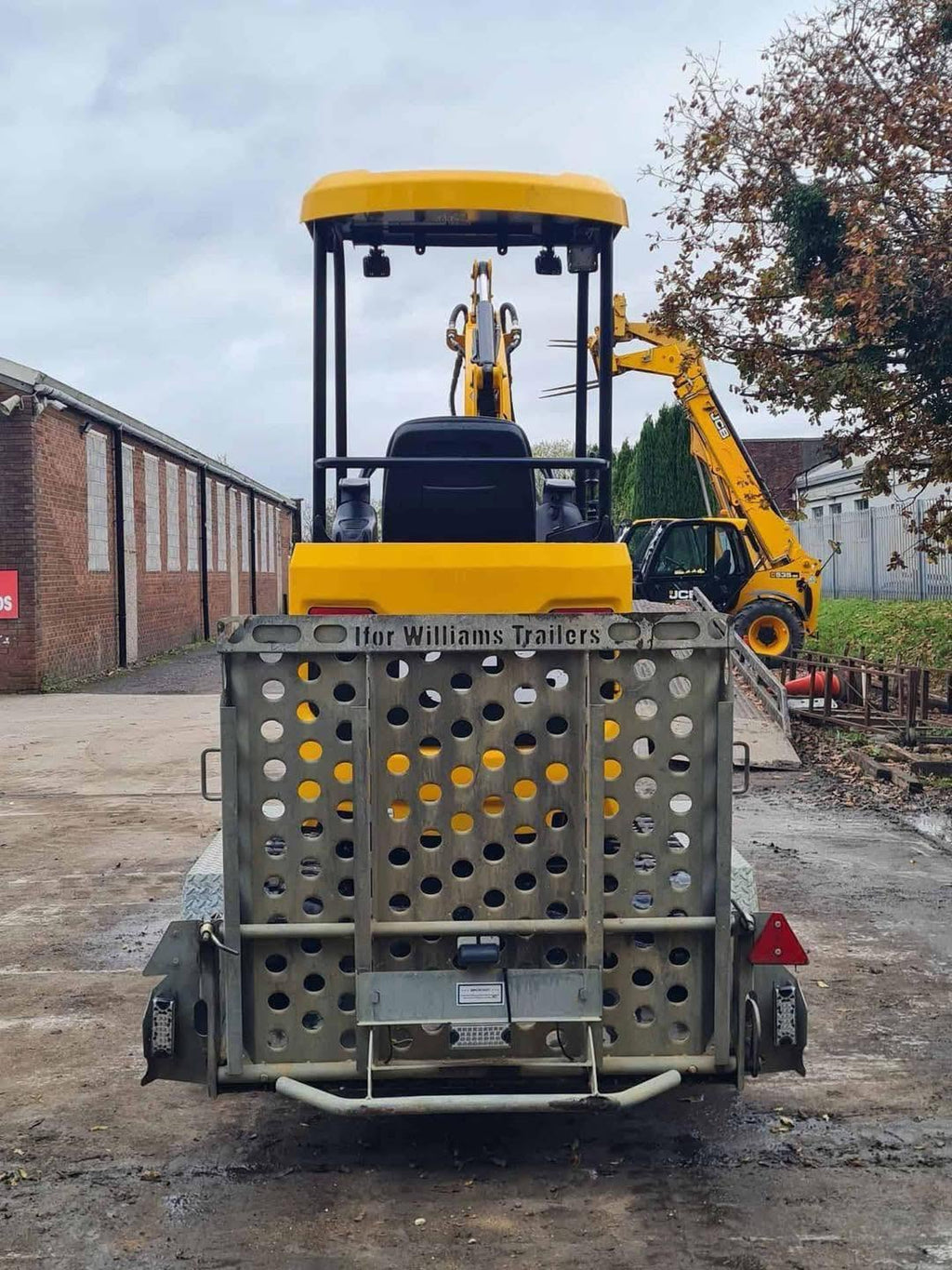 Mini pelle JCB 18Z - 1,8 Tonne - 2021 + Remorque IFOR Williams