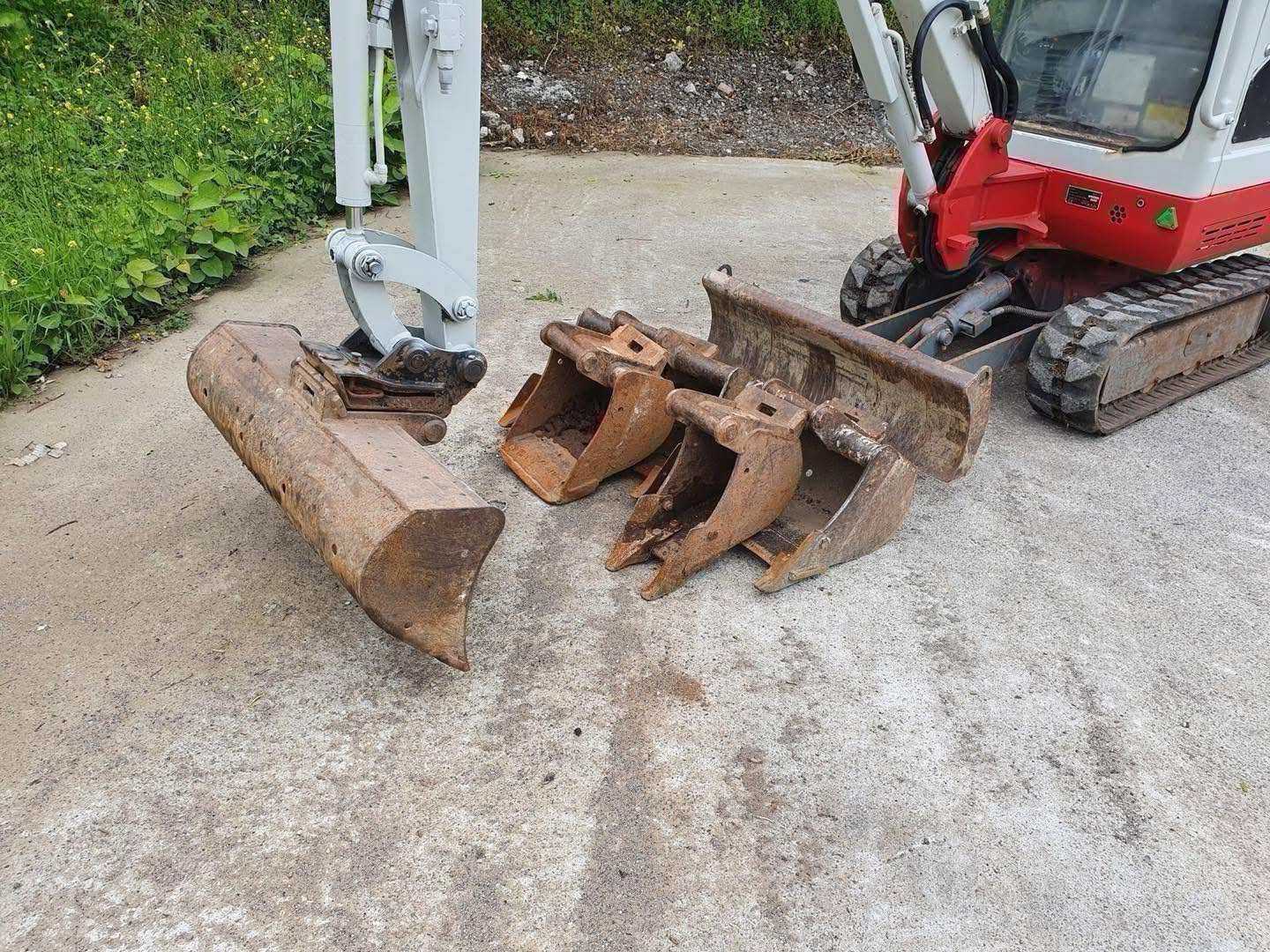 Mini pelle TAKEUCHI TB014 - 1,5 Tonne - 2005