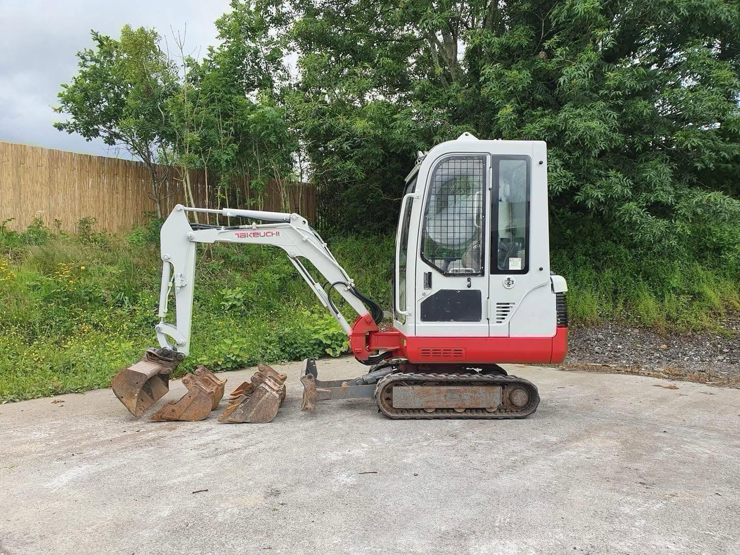 Mini pelle TAKEUCHI TB014 - 1,5 Tonne - 2005
