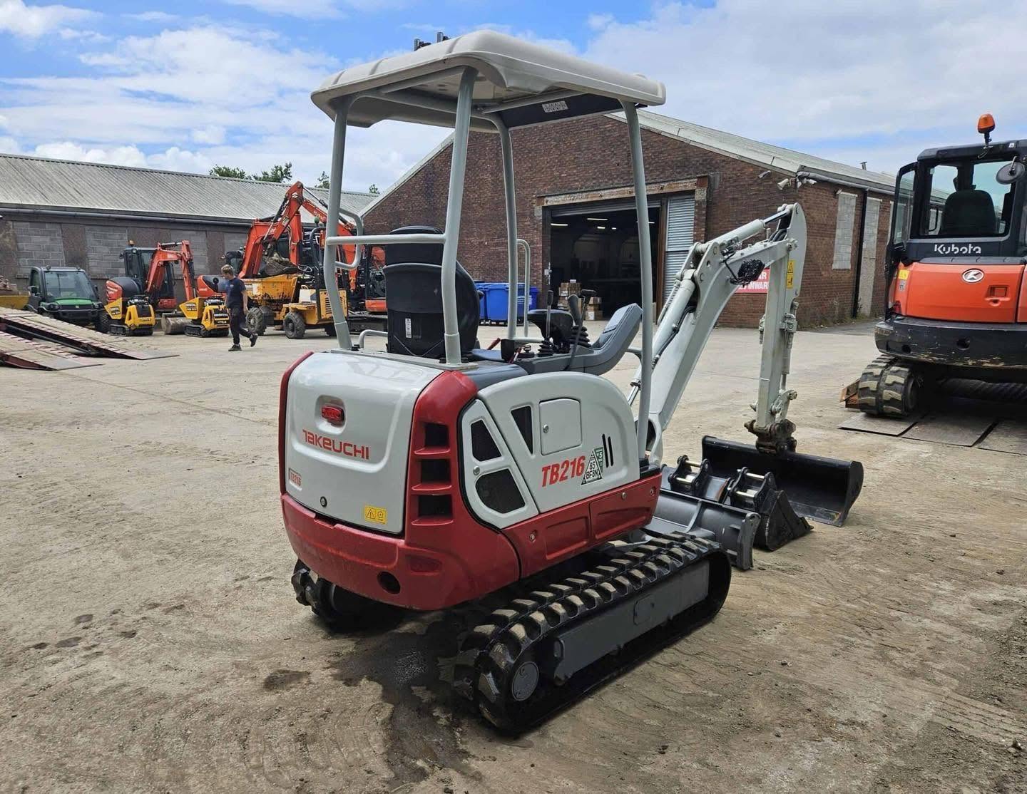 Mini pelle TAKEUCHI TB216 - 1,7 Tonne - 2022