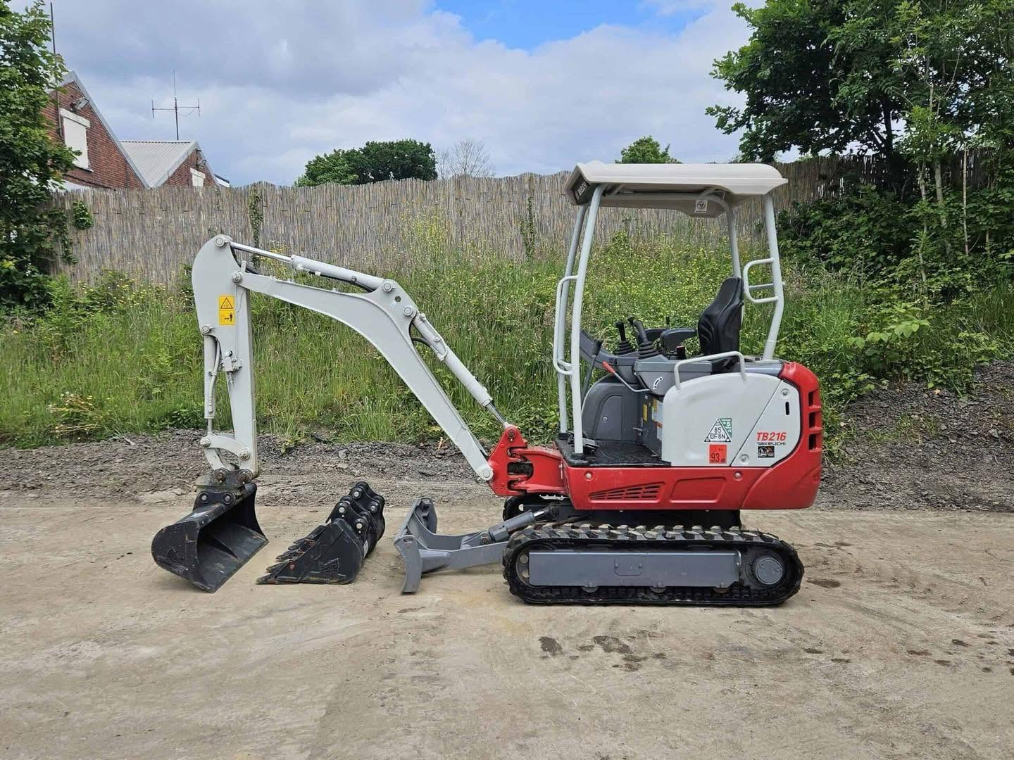 Mini pelle TAKEUCHI TB216 - 1,7 Tonne - 2022