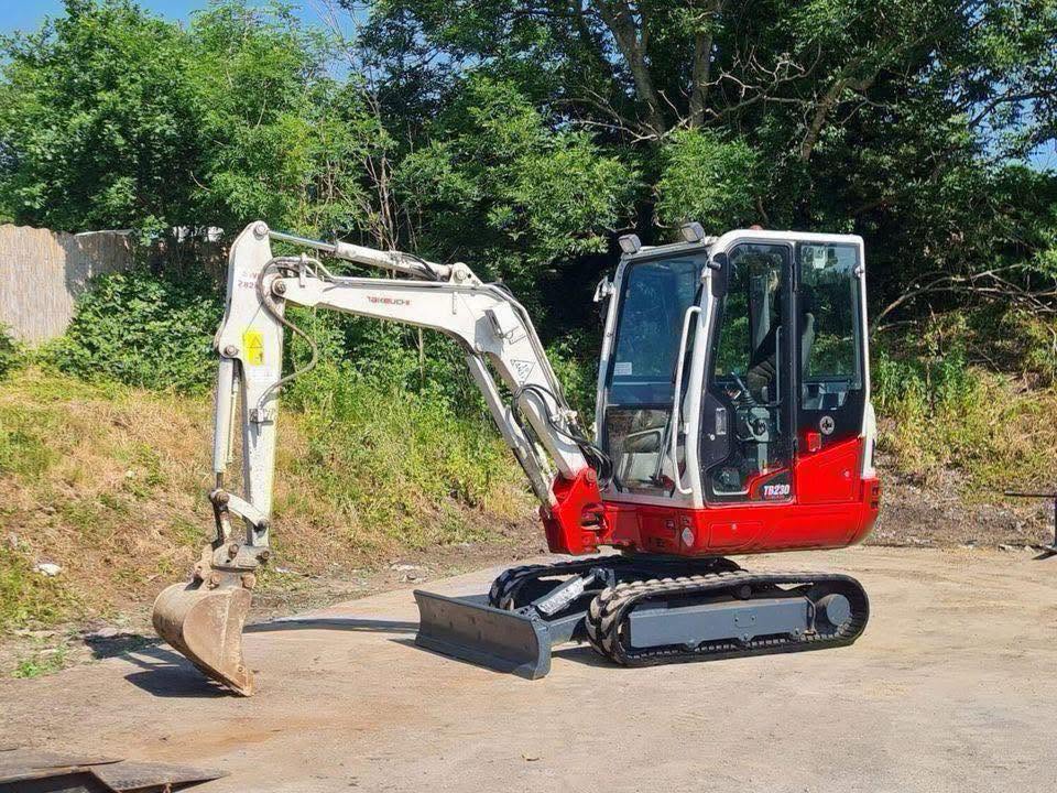 Mini pelle TAKEUCHI TB230 - 2,8 Tonnes - 2016