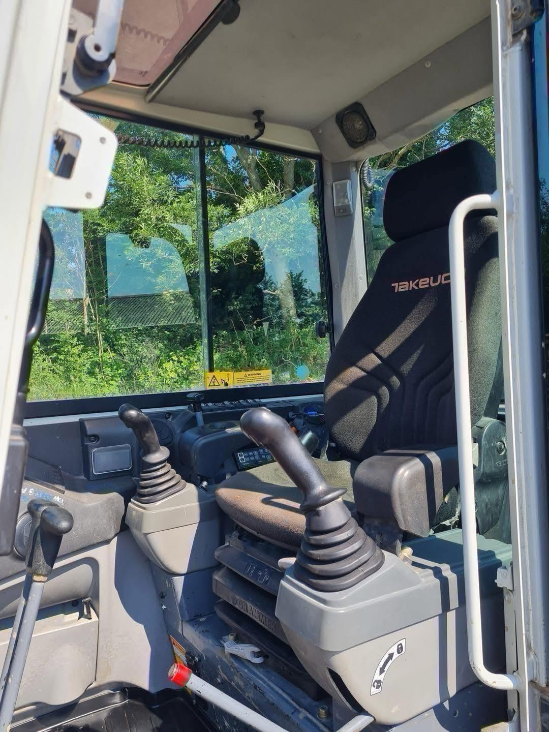 Mini pelle TAKEUCHI TB230 - 2,8 Tonnes - 2016