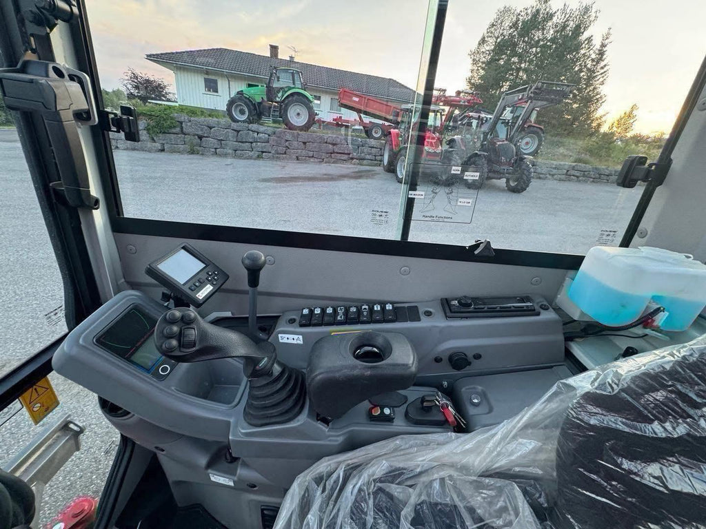 Mini pelle TAKEUCHI TB325R - 2,4 Tonnes - 2022