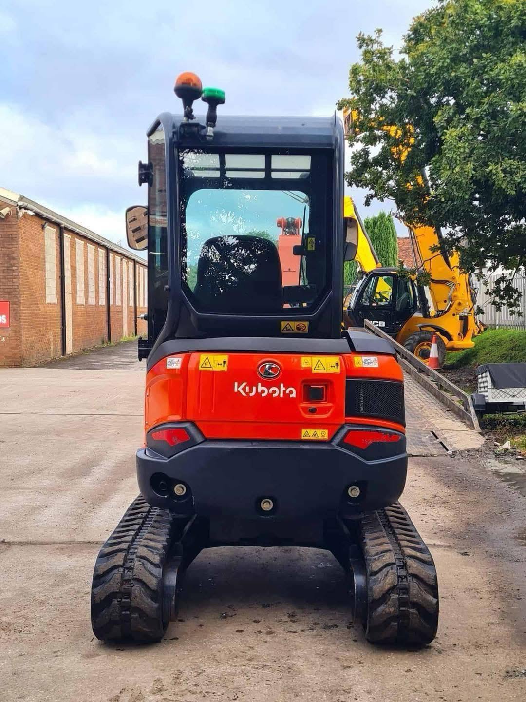 Mini pelle KUBOTA U27-4 - 2,7 Tonnes - 2022