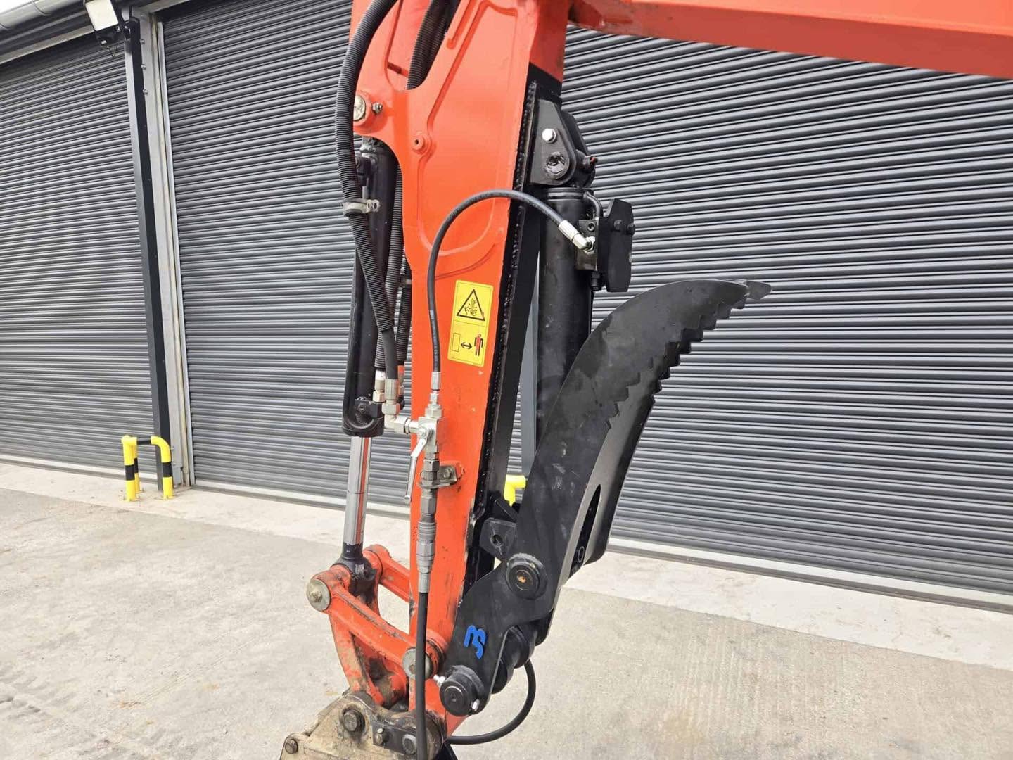 Mini pelle KUBOTA U27-4 - 2,7 Tonnes - 2019